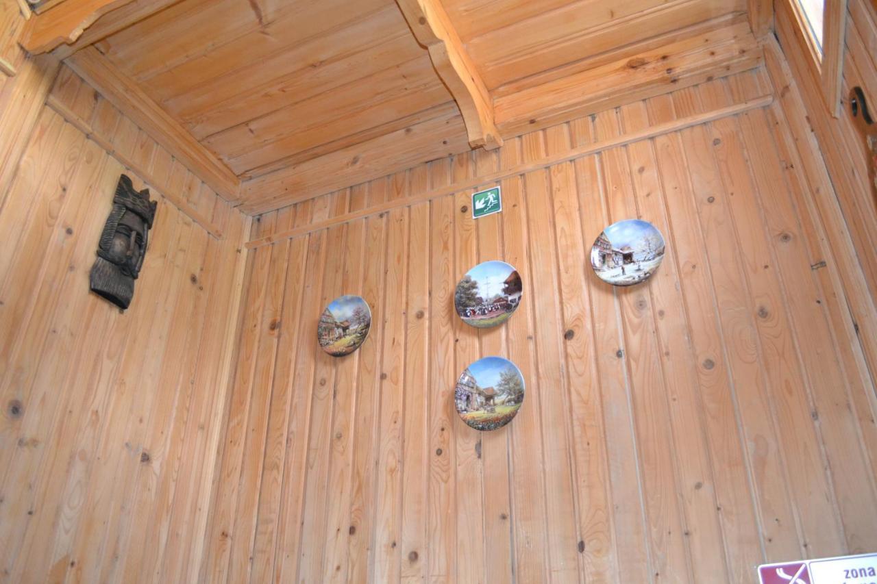 Hotel Pension Lucia Bucovina Vama  Esterno foto
