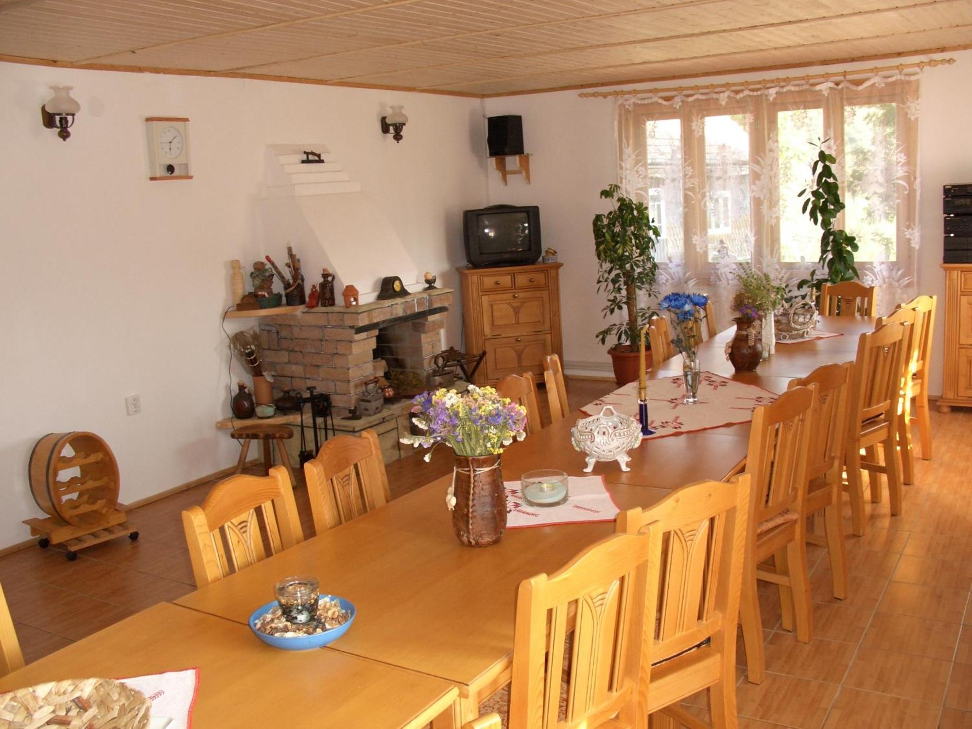 Hotel Pension Lucia Bucovina Vama  Esterno foto