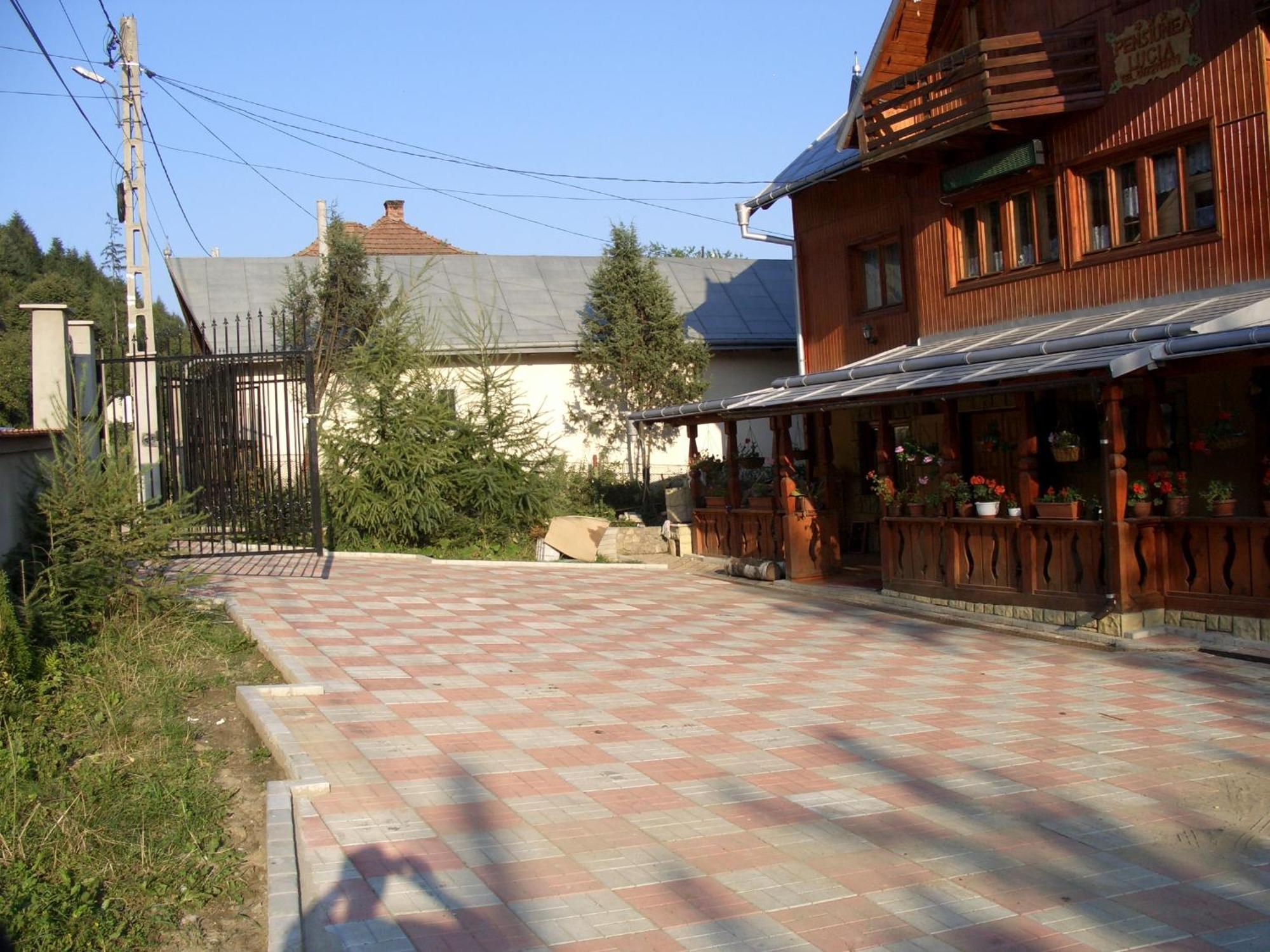 Hotel Pension Lucia Bucovina Vama  Esterno foto
