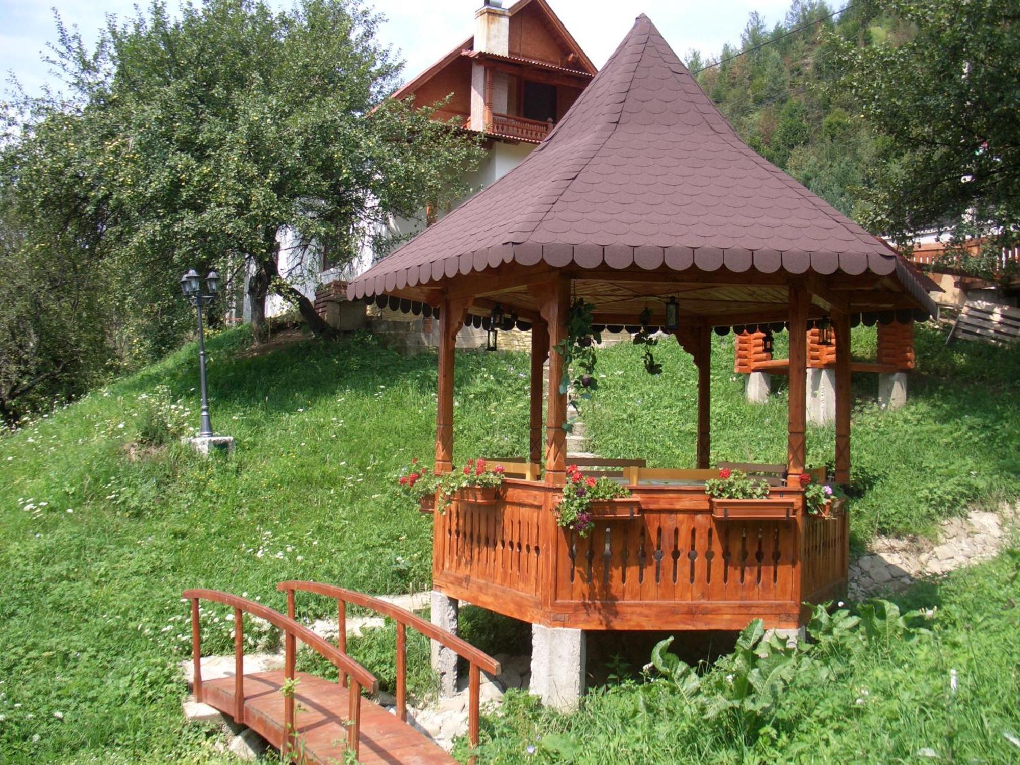 Hotel Pension Lucia Bucovina Vama  Esterno foto