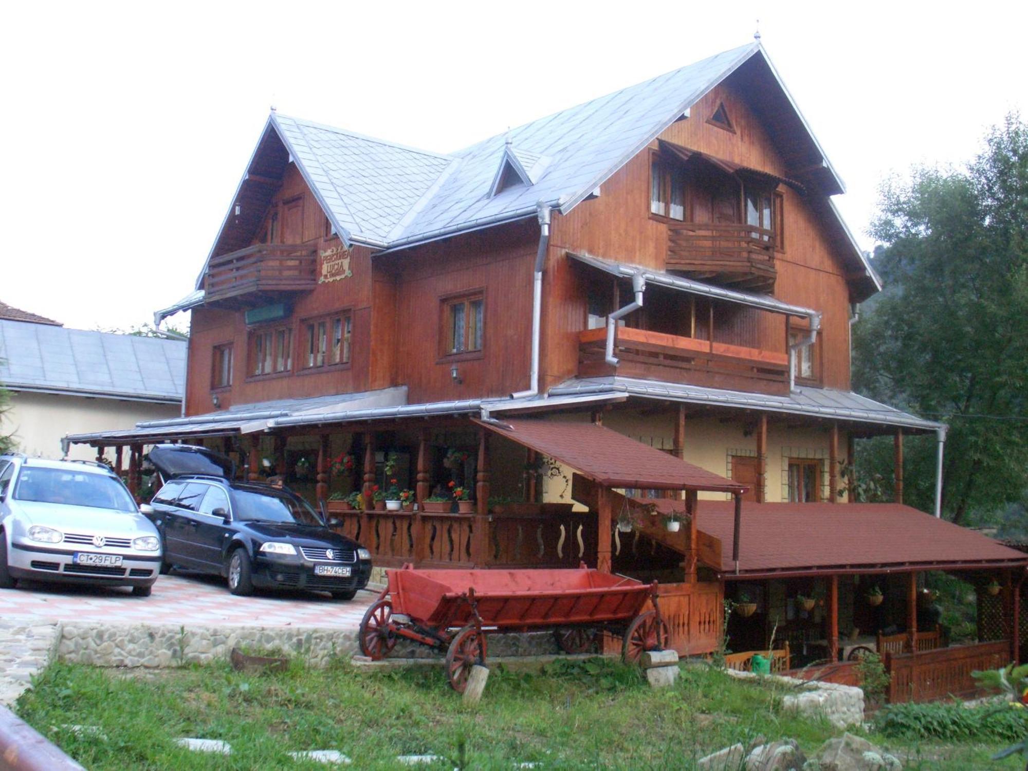 Hotel Pension Lucia Bucovina Vama  Esterno foto