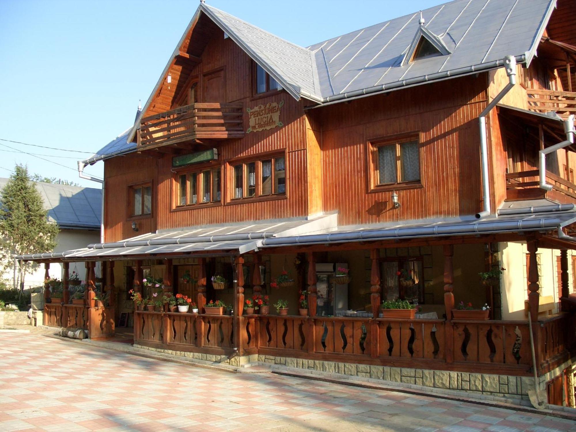 Hotel Pension Lucia Bucovina Vama  Esterno foto